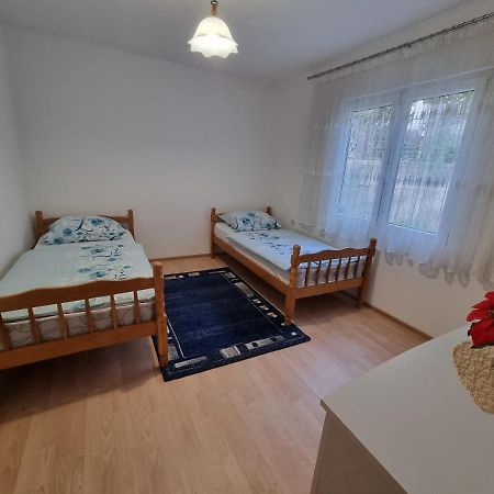Apartment And Room Panorama Mostar Kültér fotó